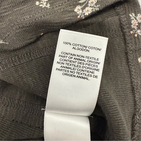 Lucky Brand Women’s Gray Floral Short Sleeve Top Size Medium - Picture 5 of 5